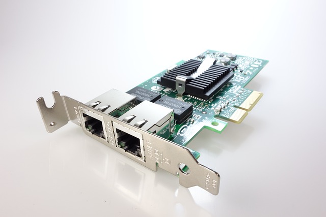 隔离与非隔离组合，AH8650 前级 B0505 后级实现稳定隔离 5V